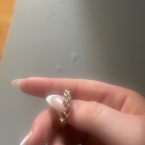 Ring - Picture 2 of 3